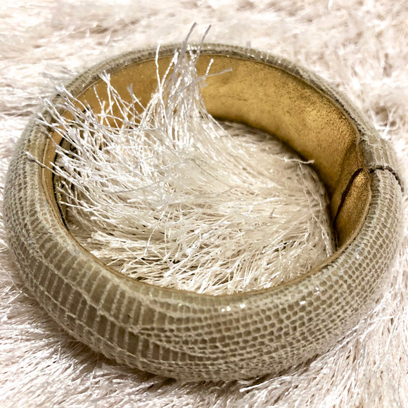 Ted Rossi Cream Snakeskin Bangle - Picture 2 of 6